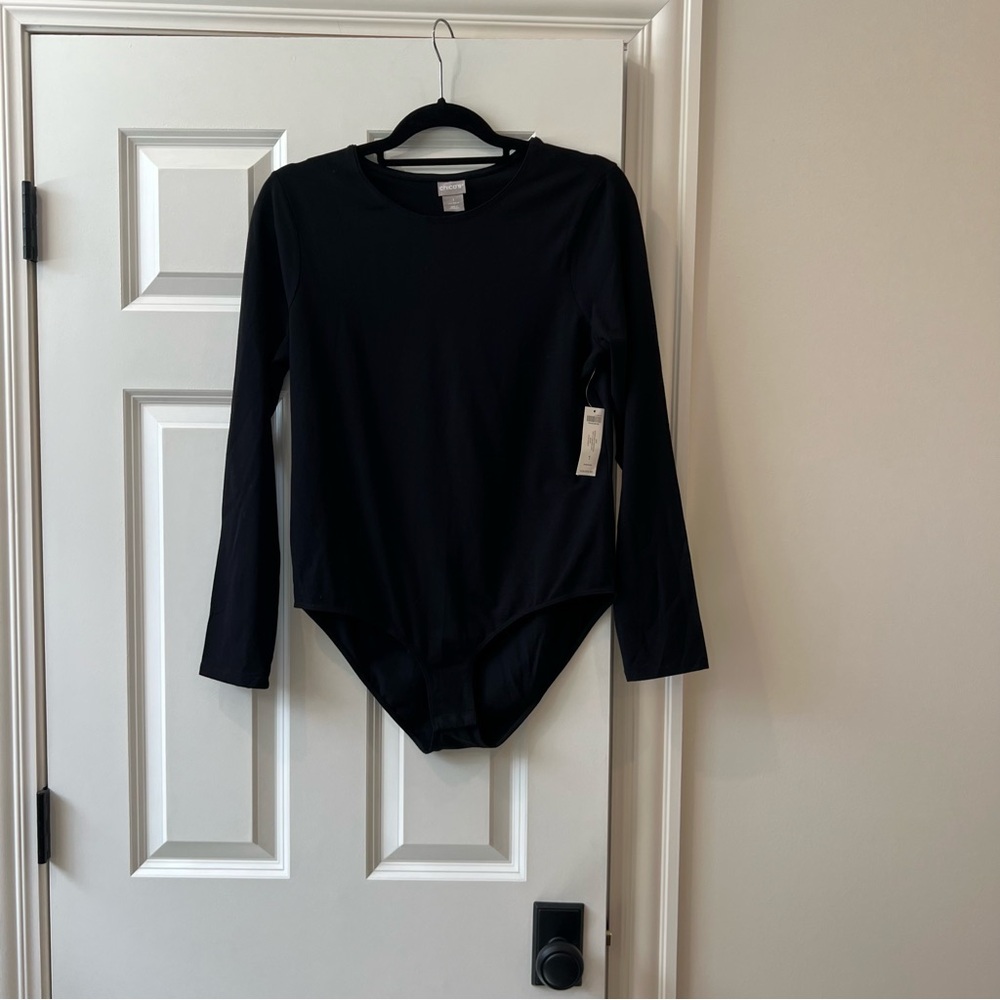 Chico’s Black Scoop Neck Bodysuit - Medium (Chico’s Size 1) - NWT